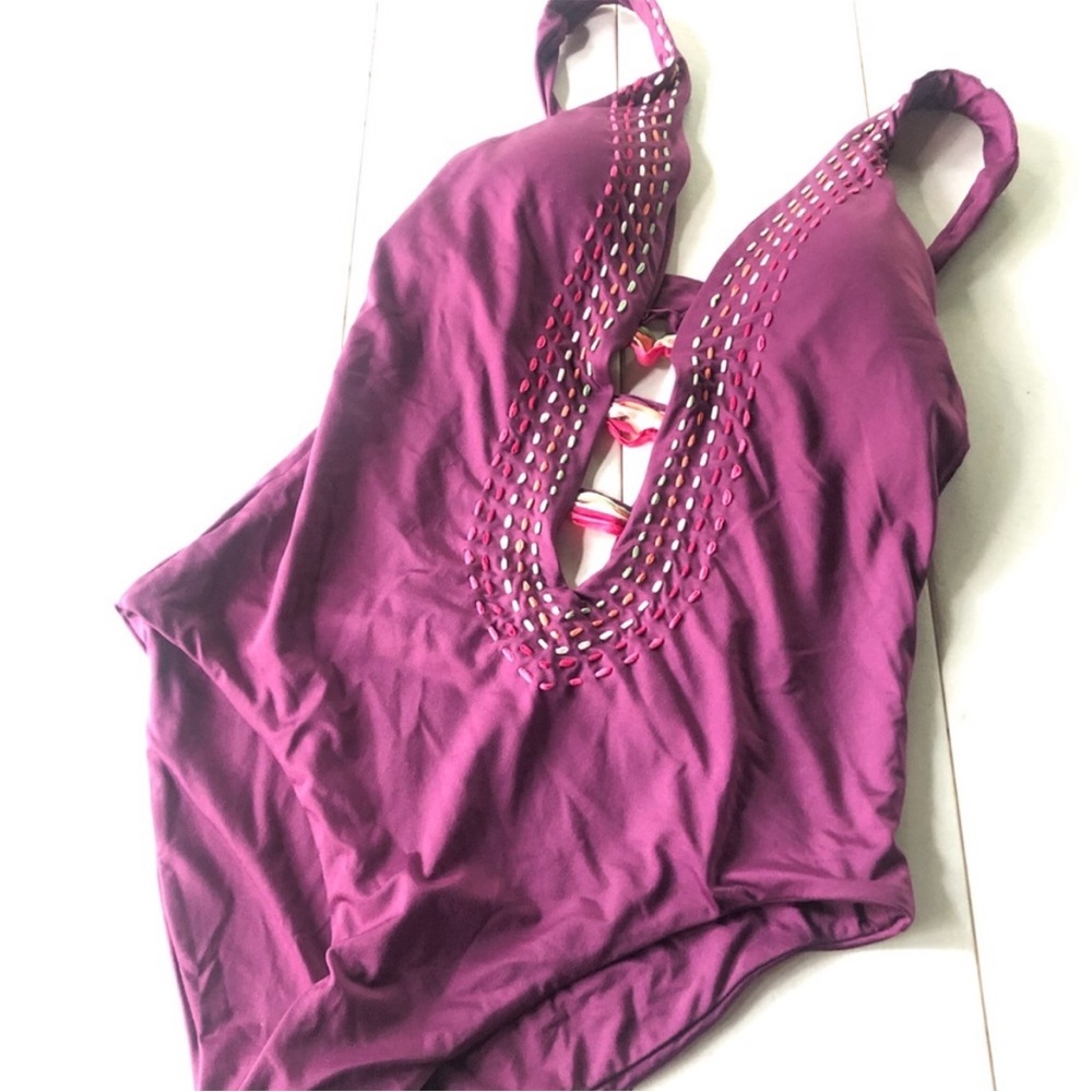 NWT Multicolored Woven Detail Becca Swimsuit - Picture 2 of 5